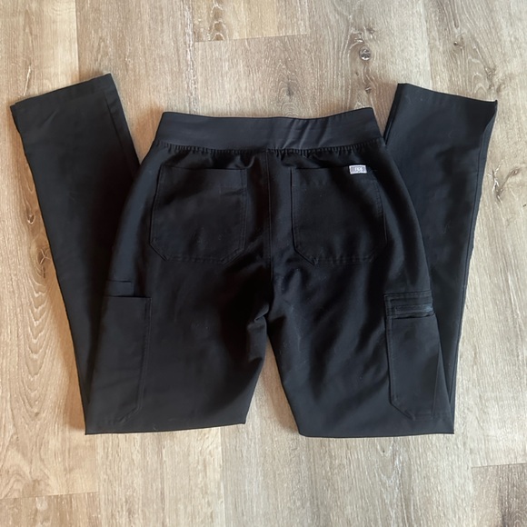 Figs Yola Scrub Pant, XS/Tall Length - Picture 3 of 3